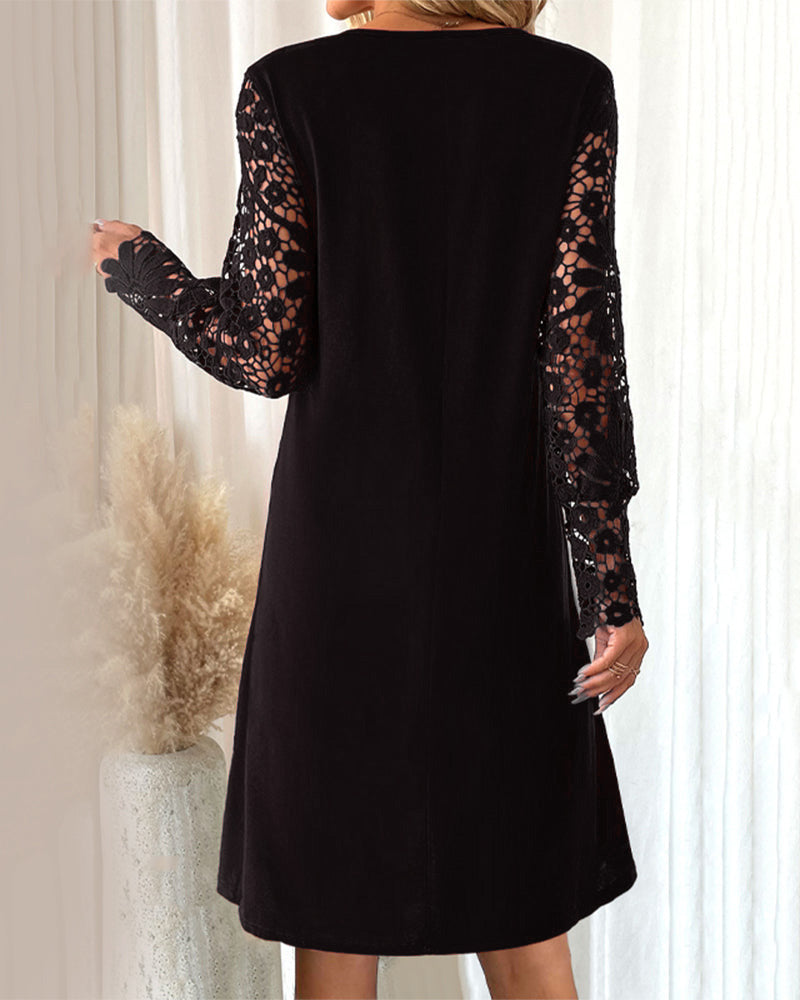 JULIETTE - ROBE PLISSÉE AVEC DÉTAILS EN DENTELLE
