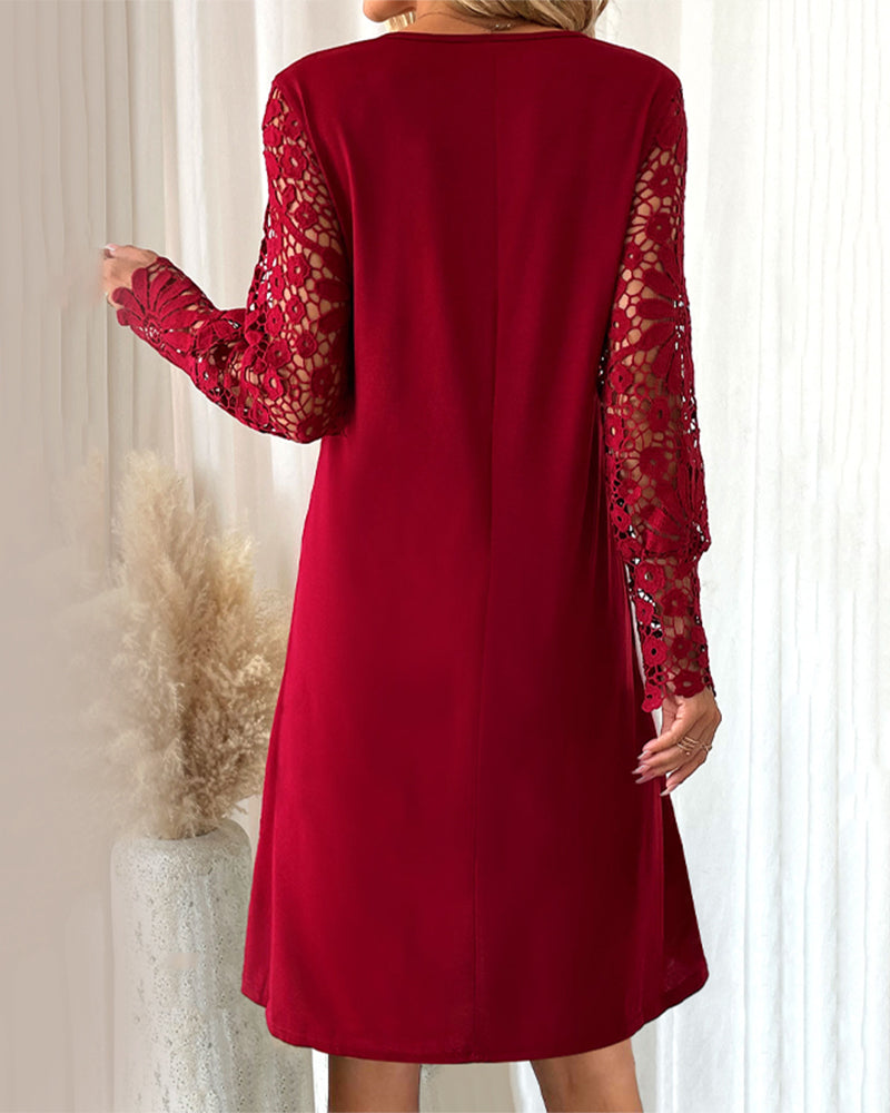 JULIETTE - ROBE PLISSÉE AVEC DÉTAILS EN DENTELLE